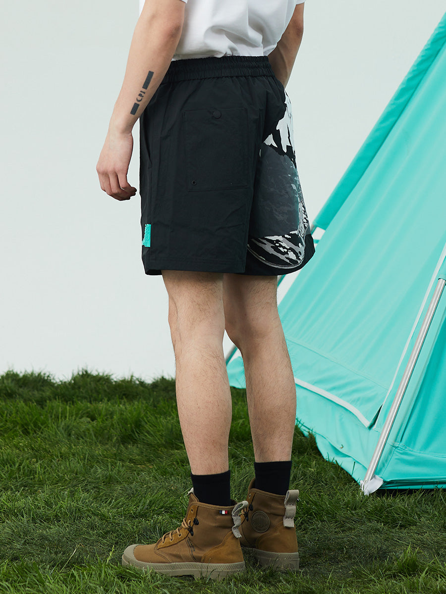 Snow Mountain Print Shorts