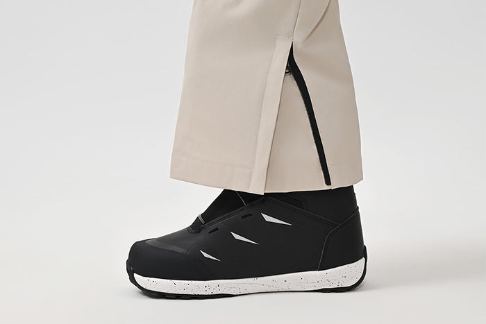 Adjustable Leg Openings