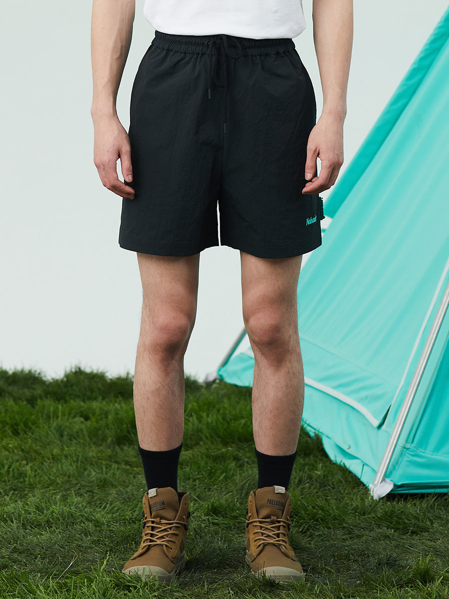 Snow Mountain Print Shorts