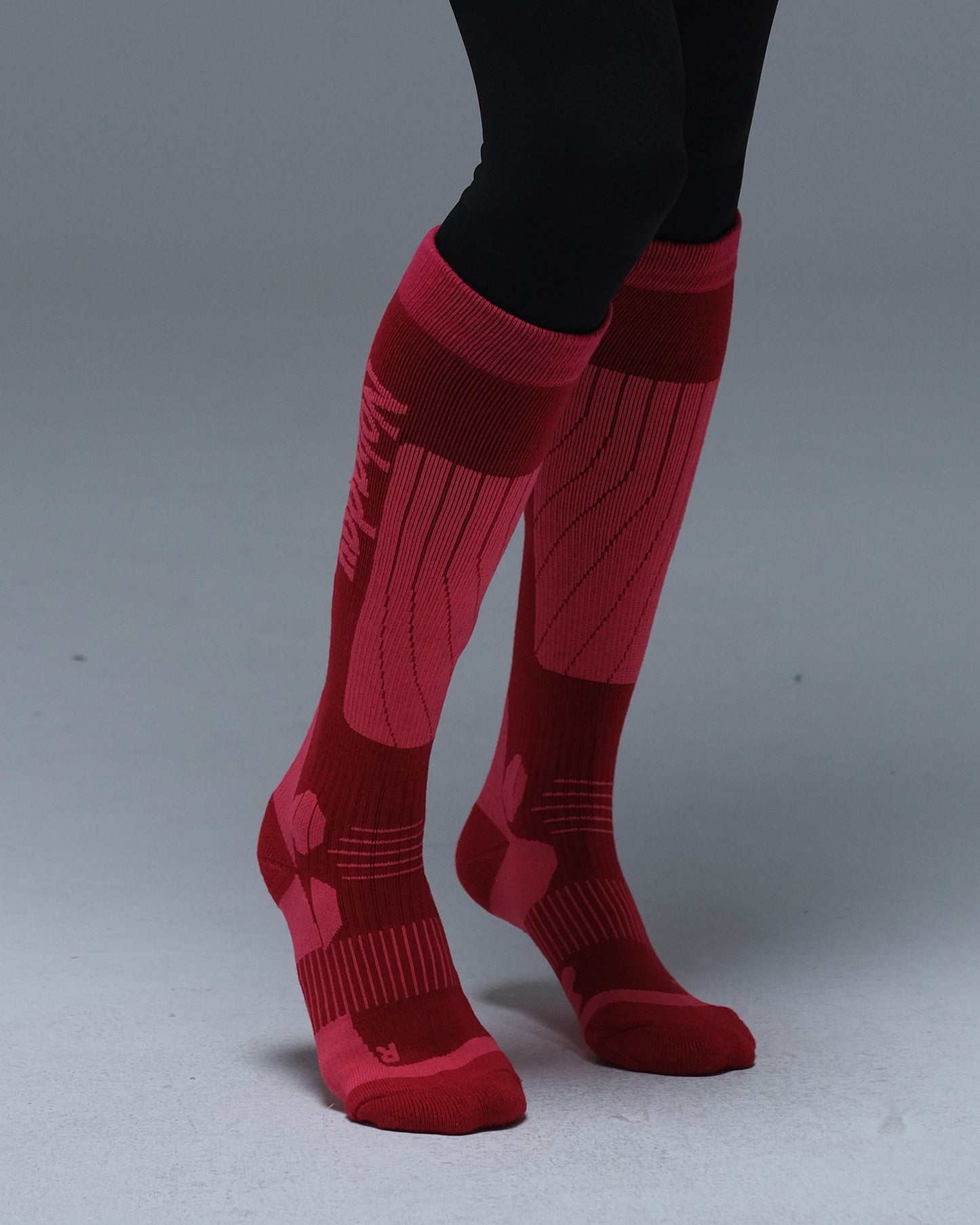 Odor-Resistant Performance Ski Socks Pink