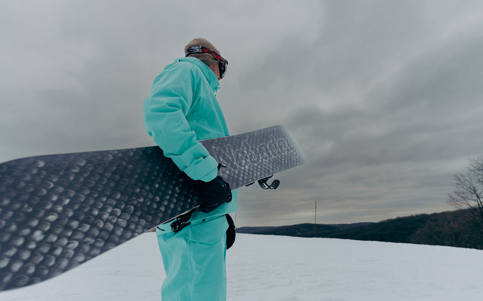 Max Taboo Camber Snowboard lifestyle image 1