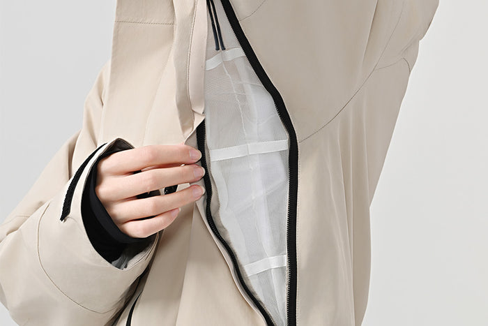 Mesh-Lined Underarm Vents