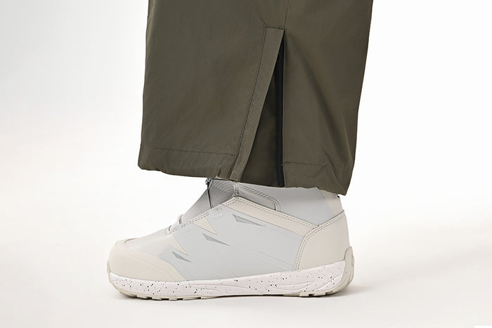 Adjustable Leg Openings