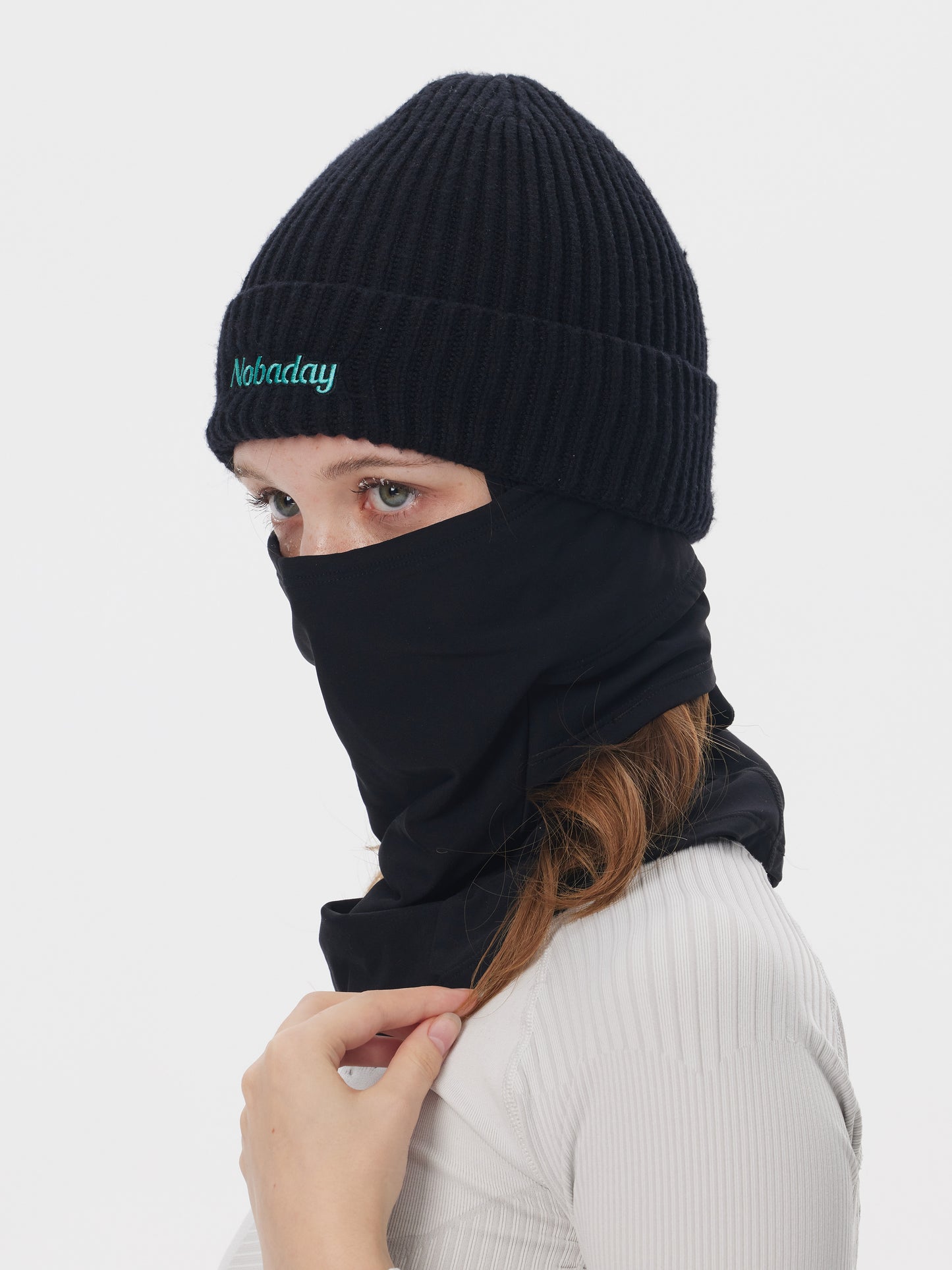 2-in-1 Knit Beanie Face Mask Black