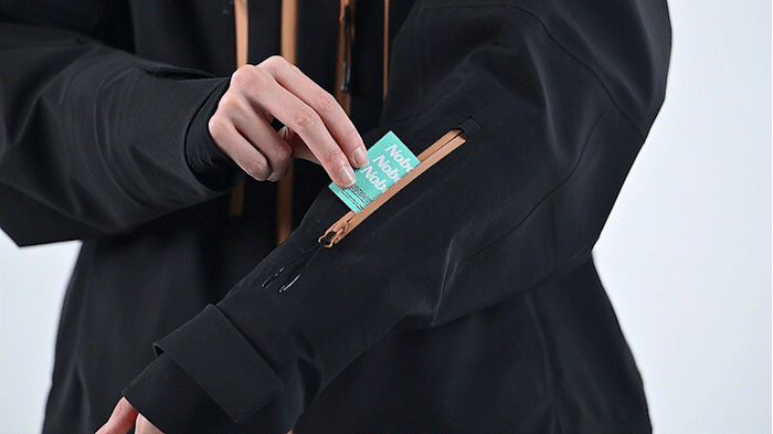 Lift Pass Pocket on Left Sleeve